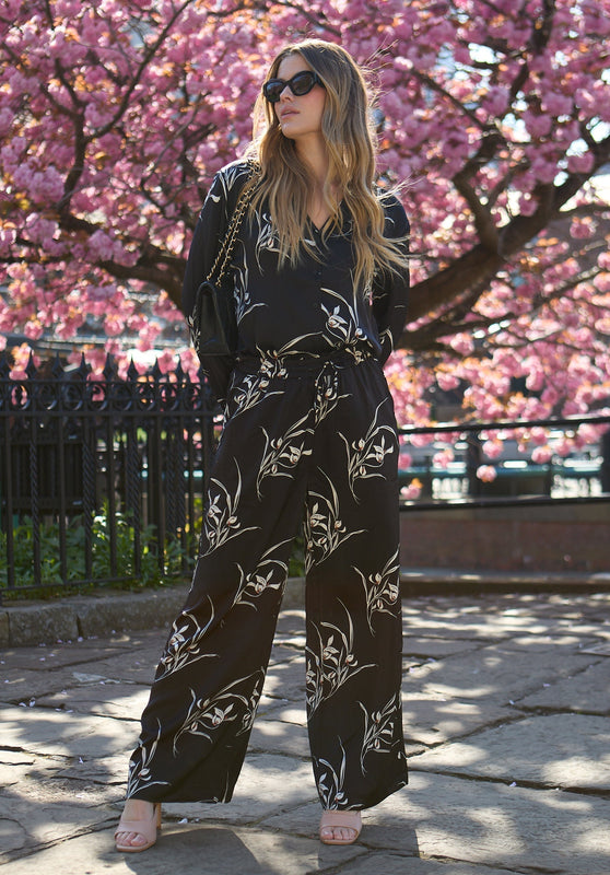 A Guide to Styling Blouses the Lily and Lionel Way
