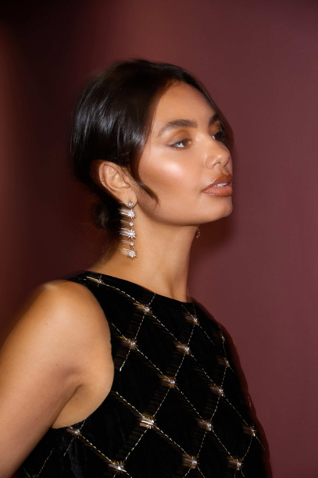 The Christmas Host Guide: What to Wear, Cook & How to Decorate