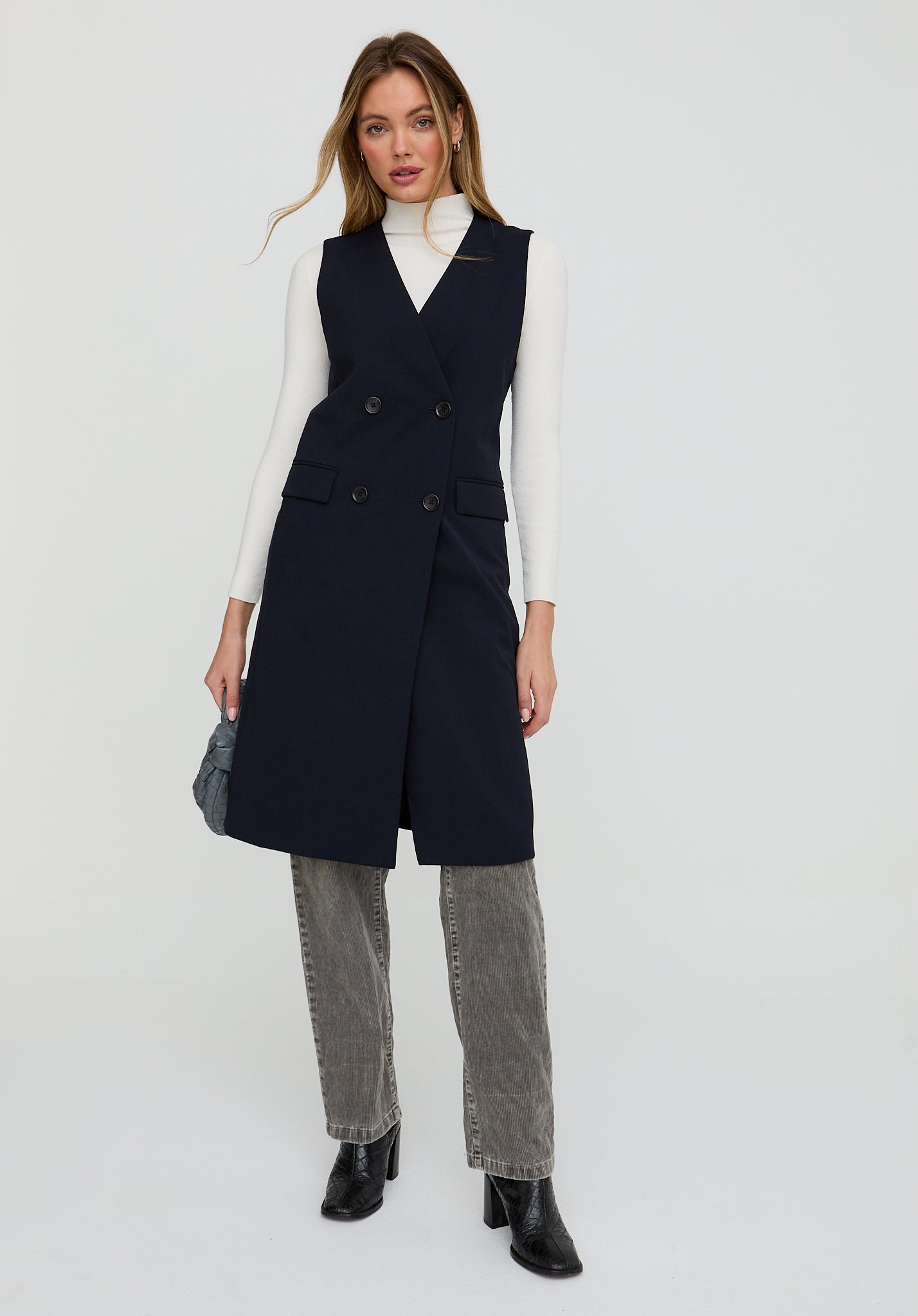 Myra Sleeveless Long Jacket In Navy