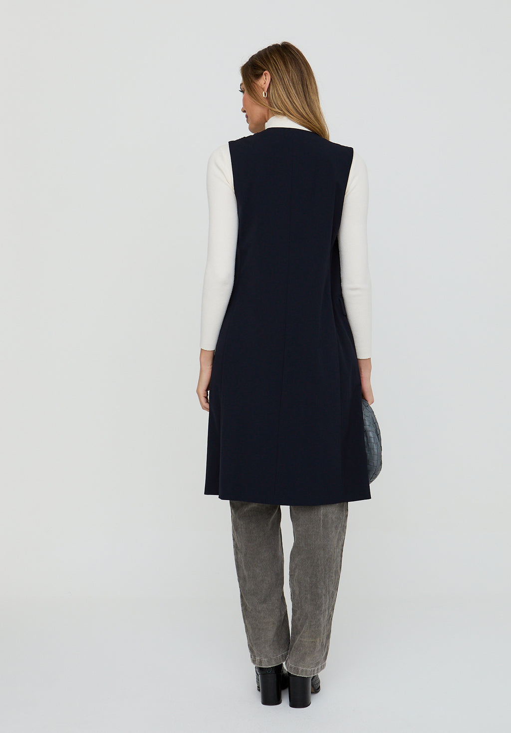 Myra Sleeveless Long Jacket In Navy