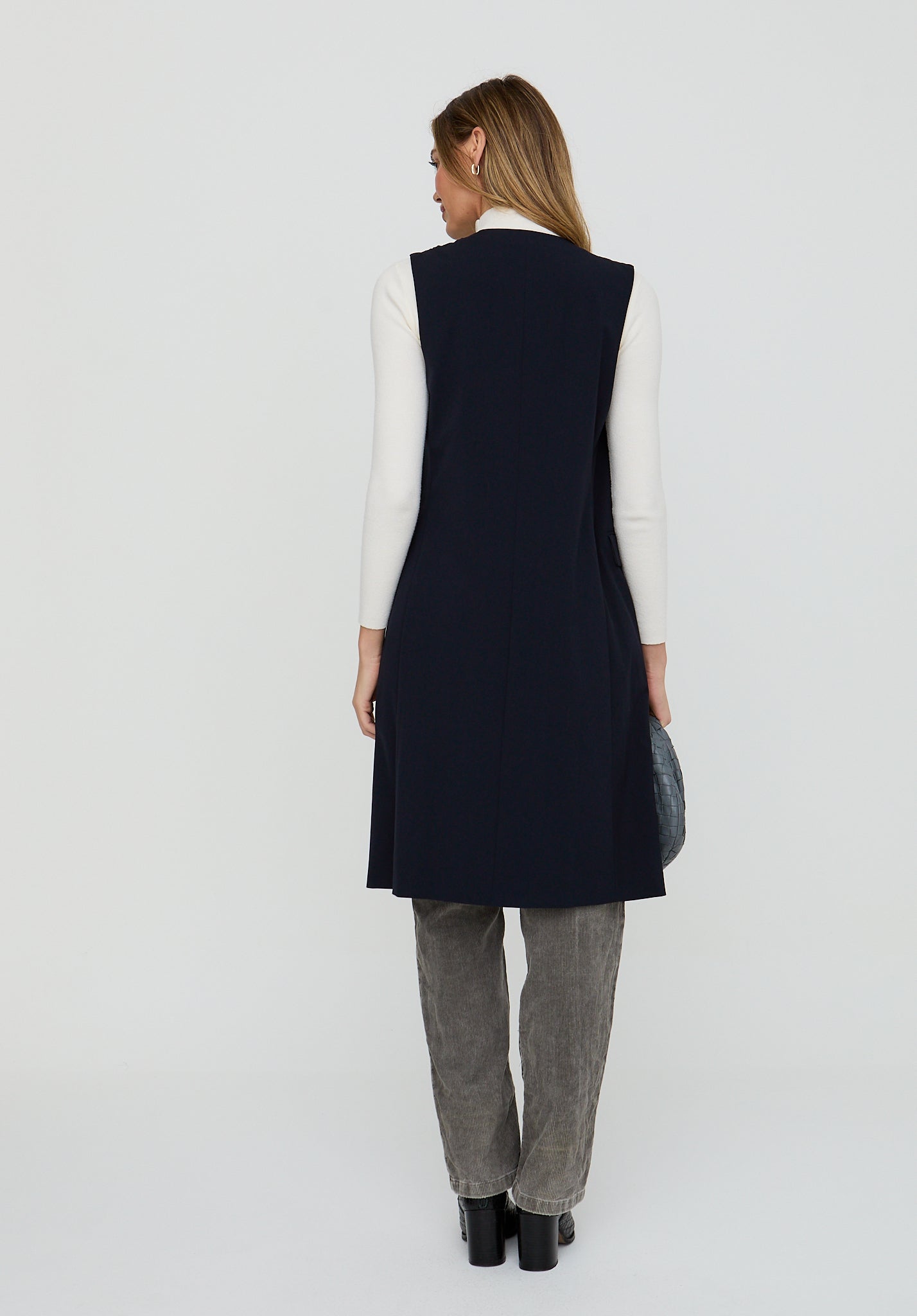 Myra Sleeveless Long Jacket In Navy