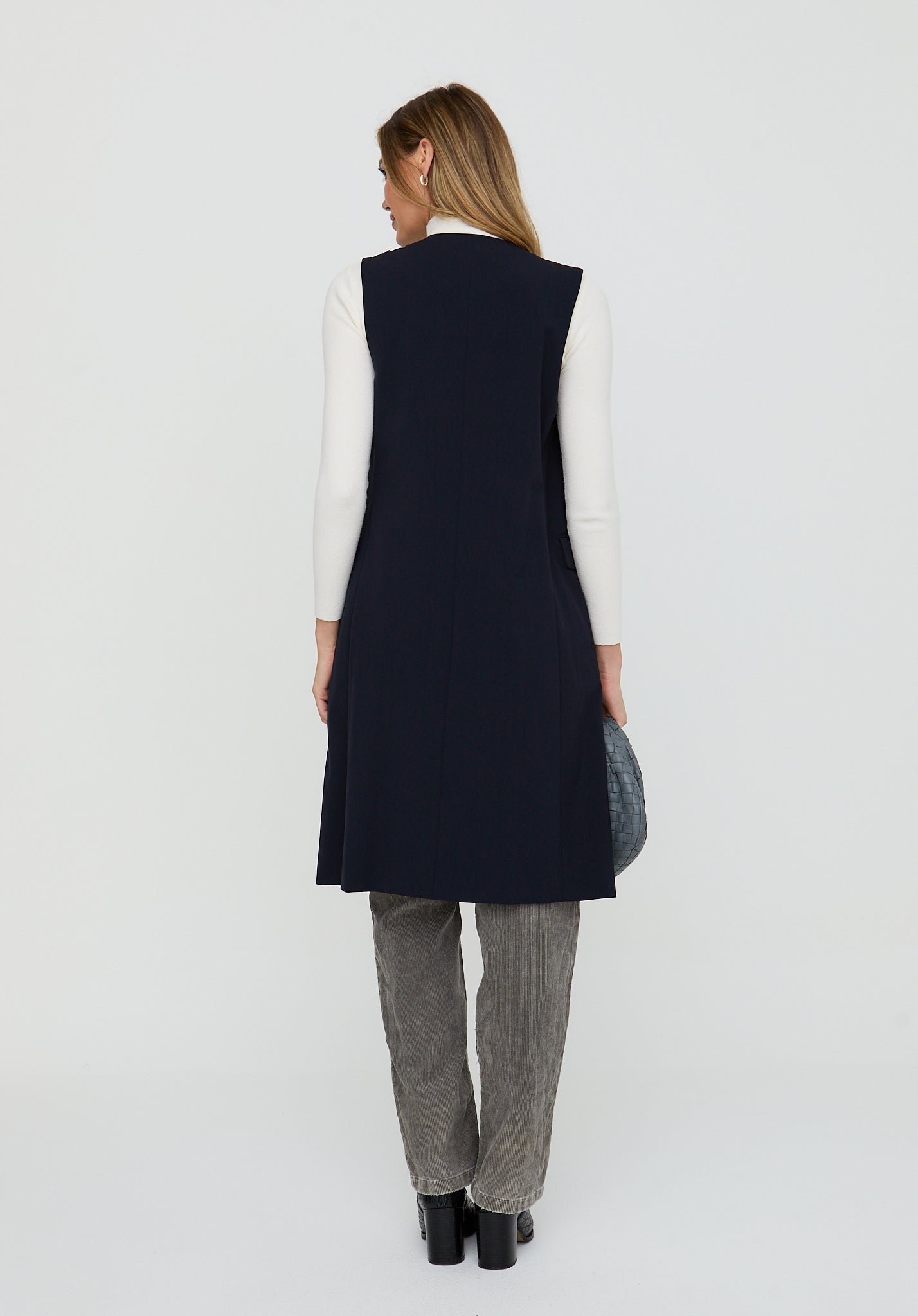Myra Sleeveless Long Jacket In Navy