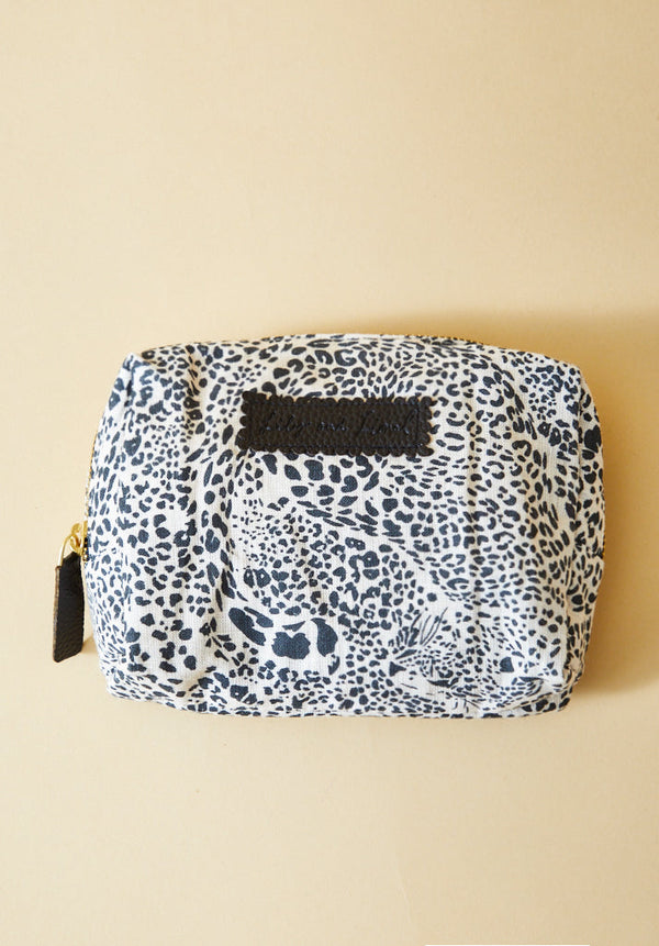 🎁 Cosmetic Bag Hidden Leopard (100% off)