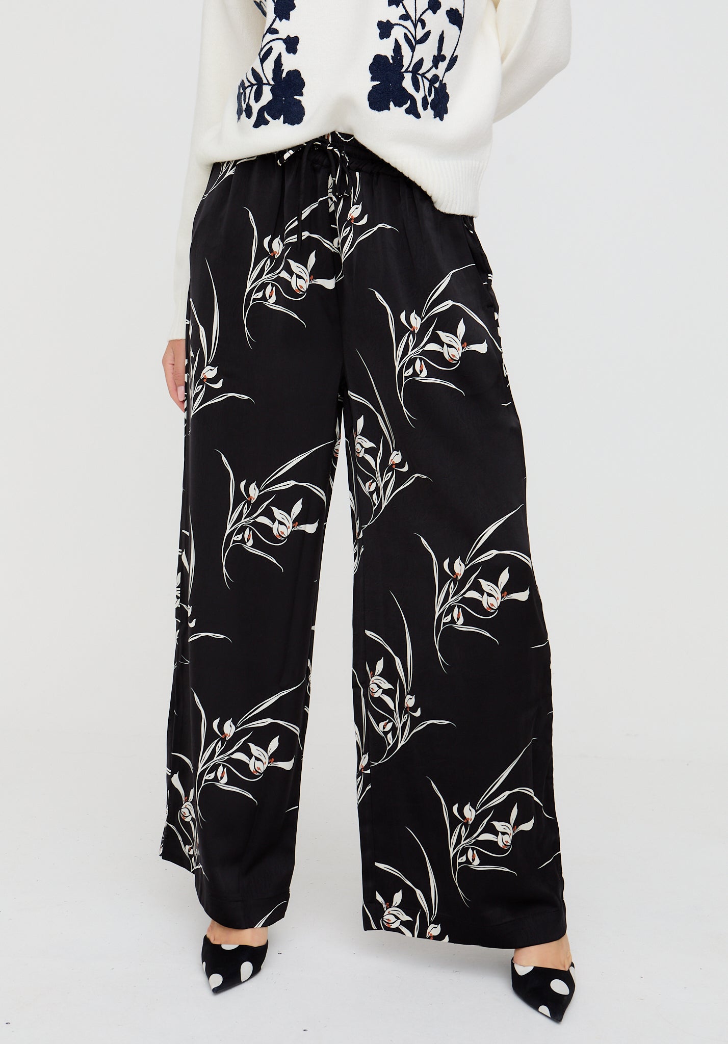 Lillibet Wide Leg Large Floral Print Trouser In Black