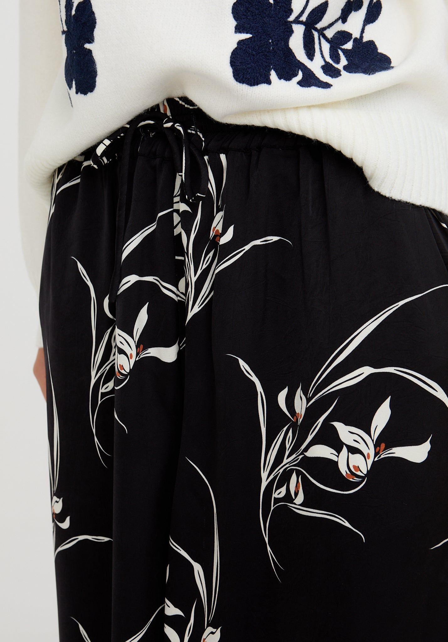 Lillibet Wide Leg Large Floral Print Trouser In Black