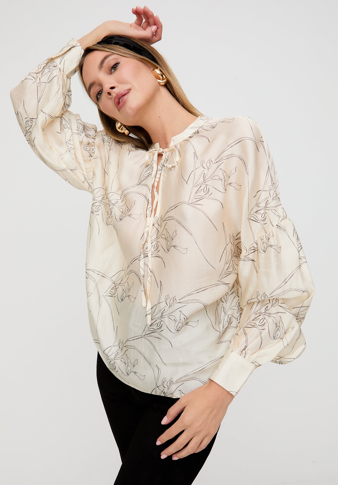 Rosetti Billowy Sleeves Hand Drawn Floral Print Blouse In Cream