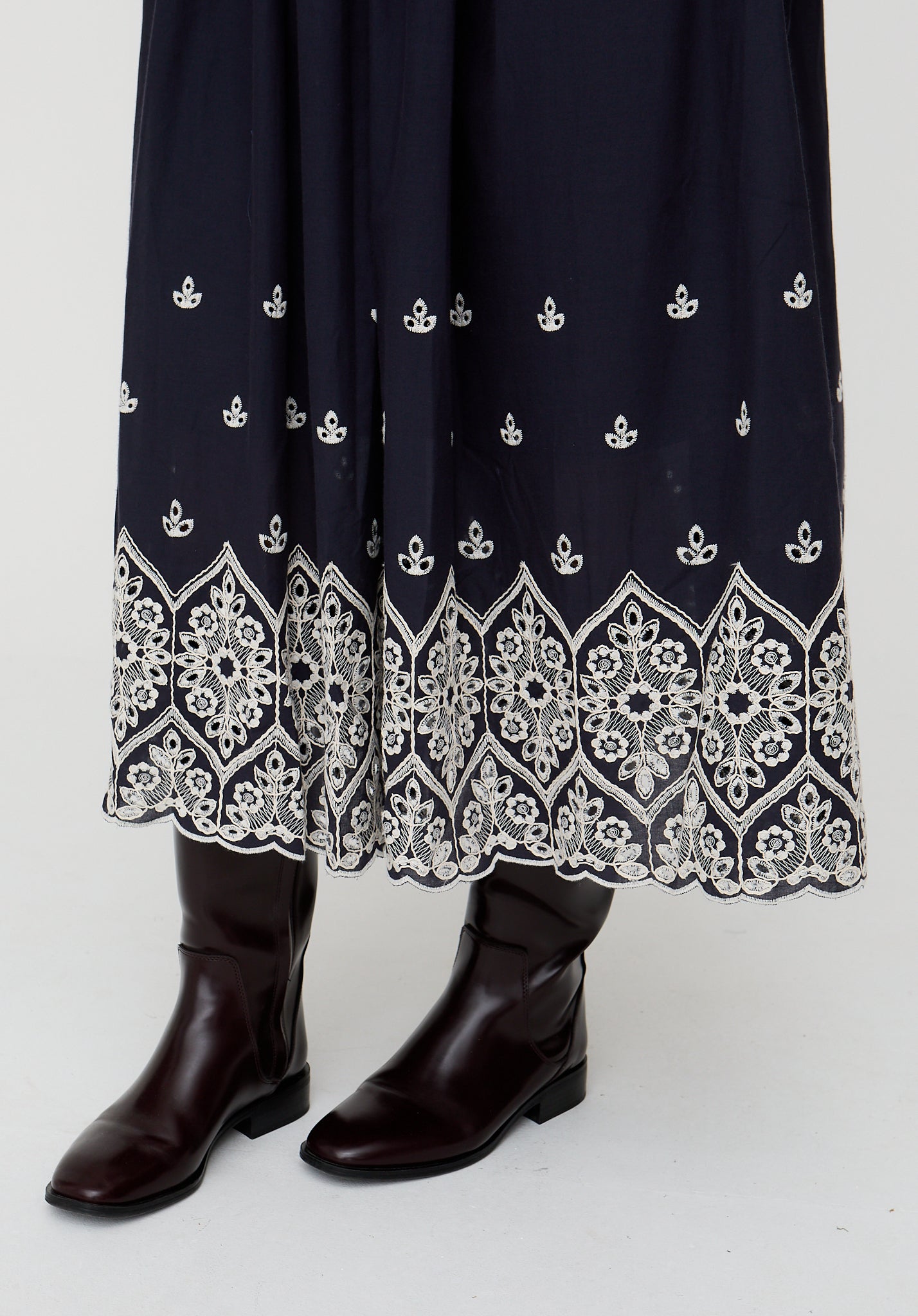Cora Sleeveless Jersey Bodice Embroidered Midi Dress In Navy