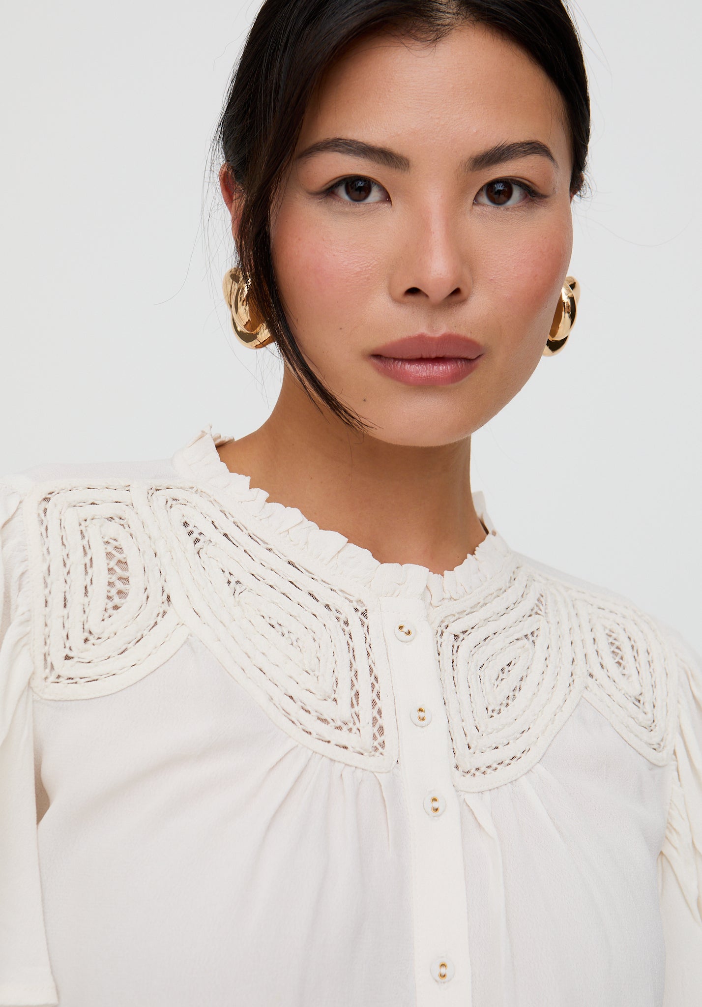 Kew Lace Insert Angel Sleeve Shirt In Cream
