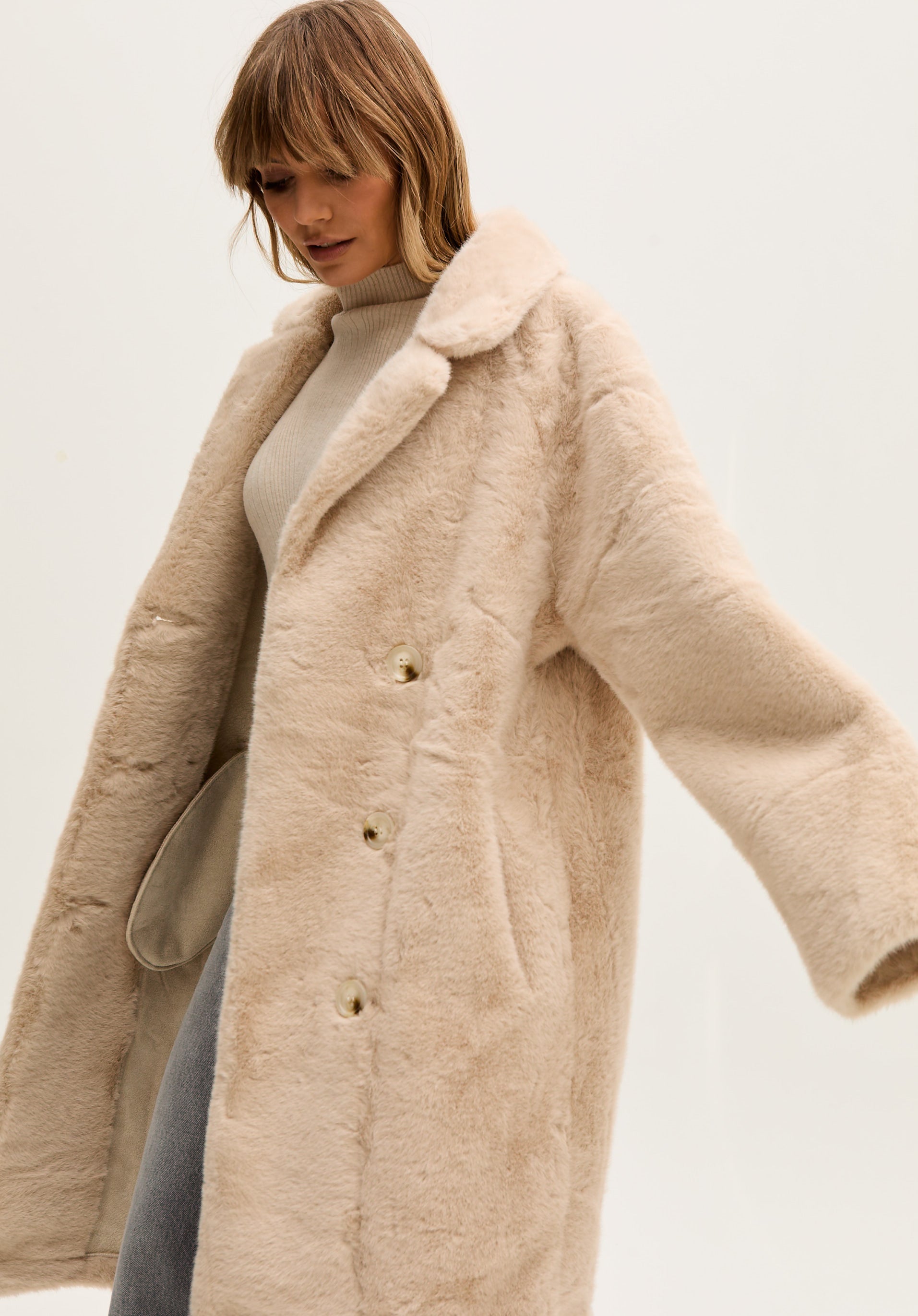 Emma Longline Faux Fur Coat In Cream – Lily and Lionel London Limited