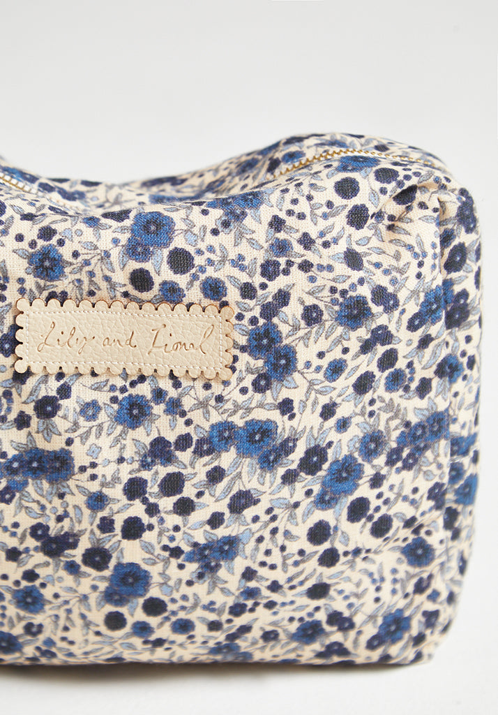 Wash Bag Aster Floral Blue