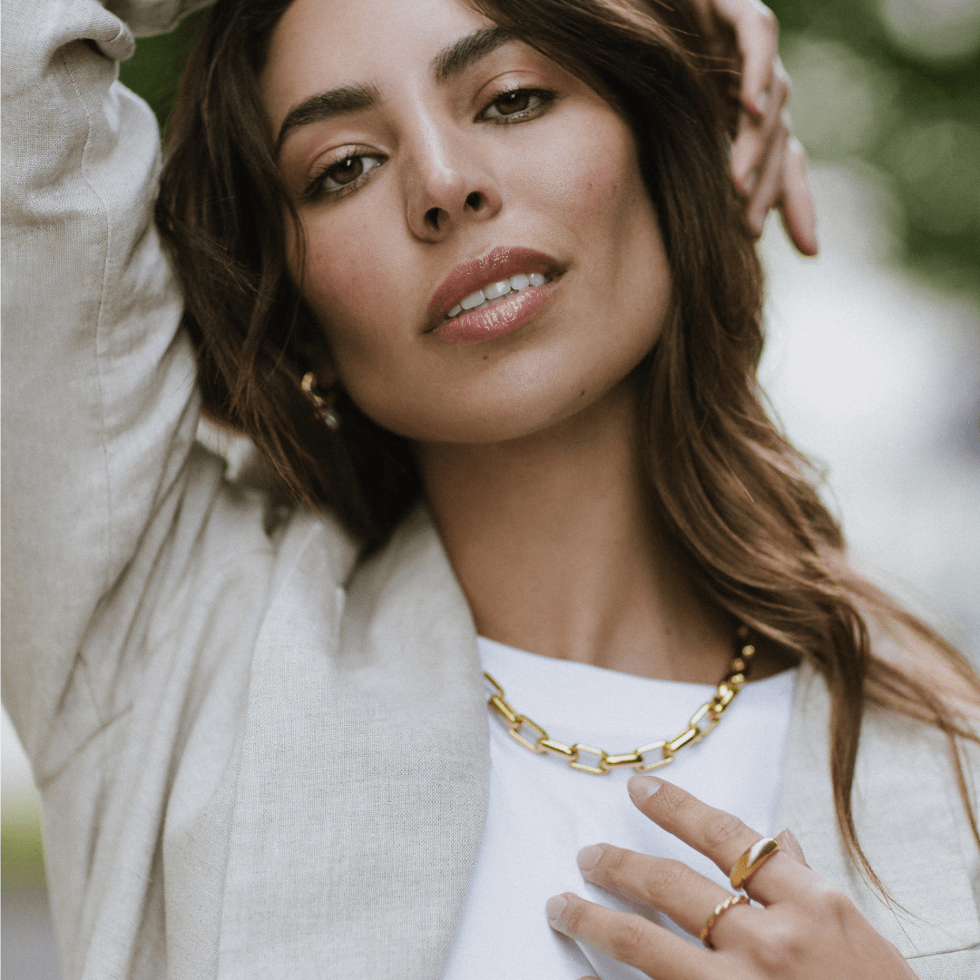 LUXE Rectangle Link T-Bar Necklace - Gold
